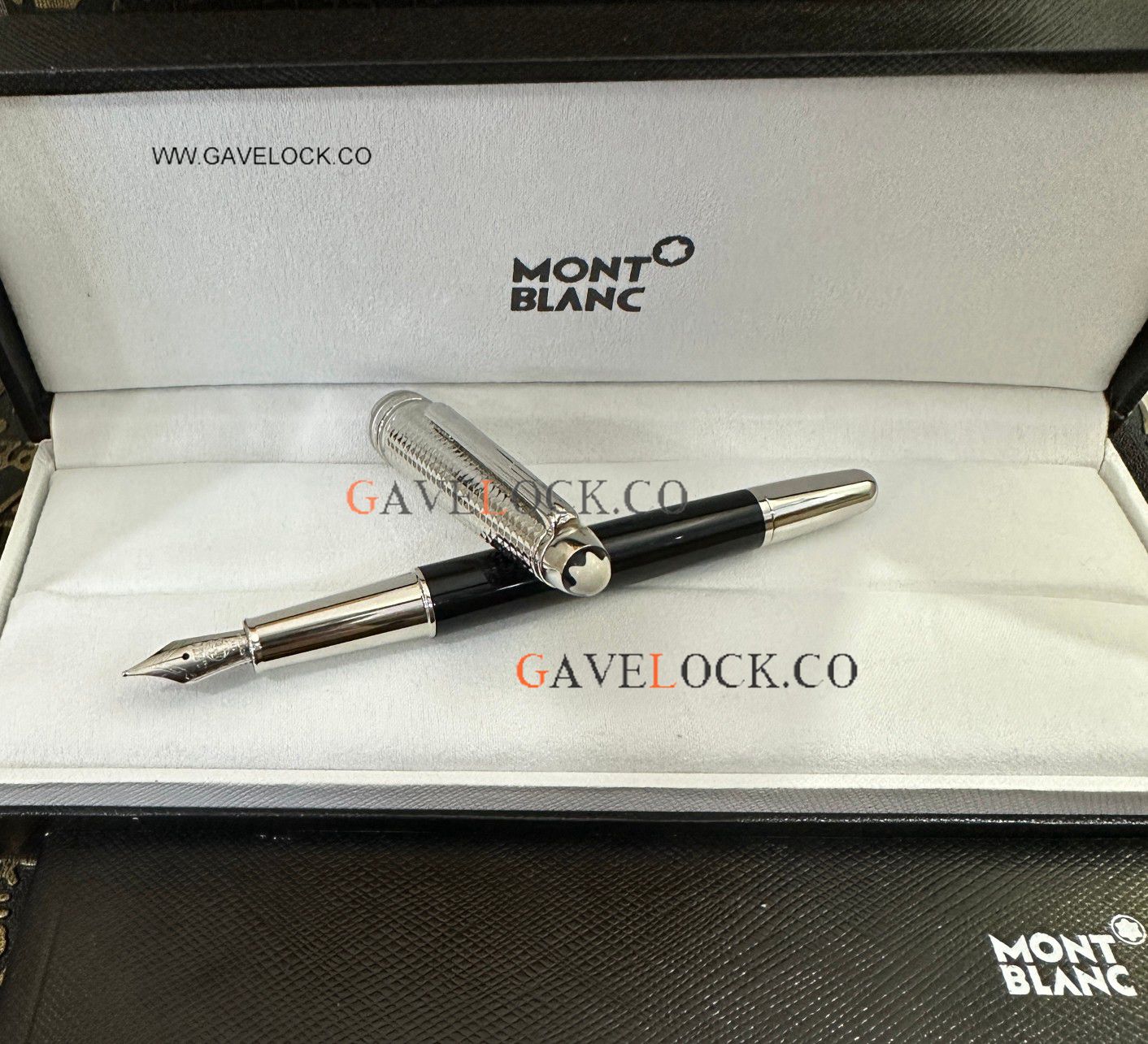 New Pens 2024 | Montblanc Meisterstuck Doue 164 Small Fountain Pen Silver Black